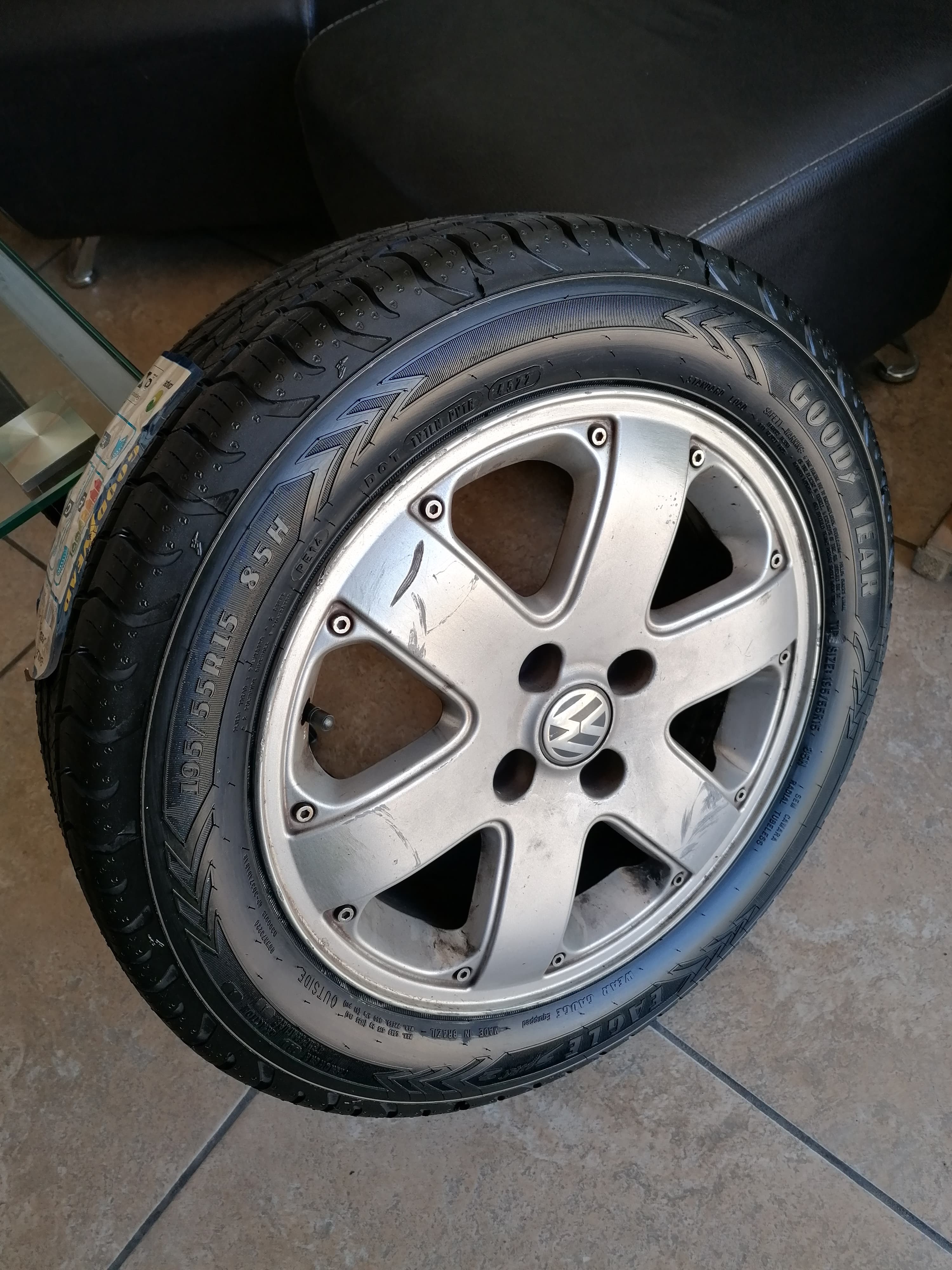 Goodyear Eagle — vista 1